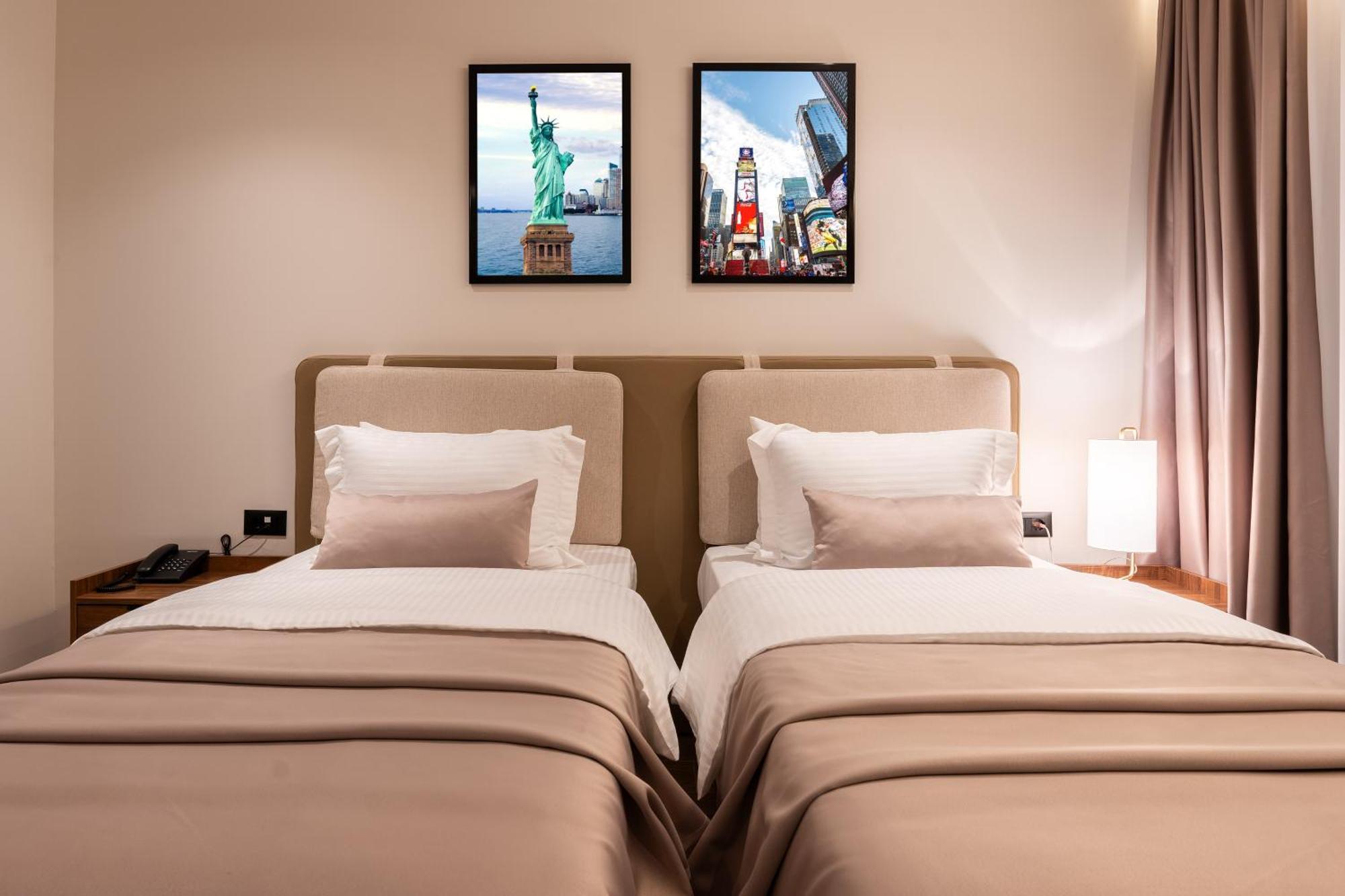 Ruby Hotel Prishtina Prishtine Bagian luar foto