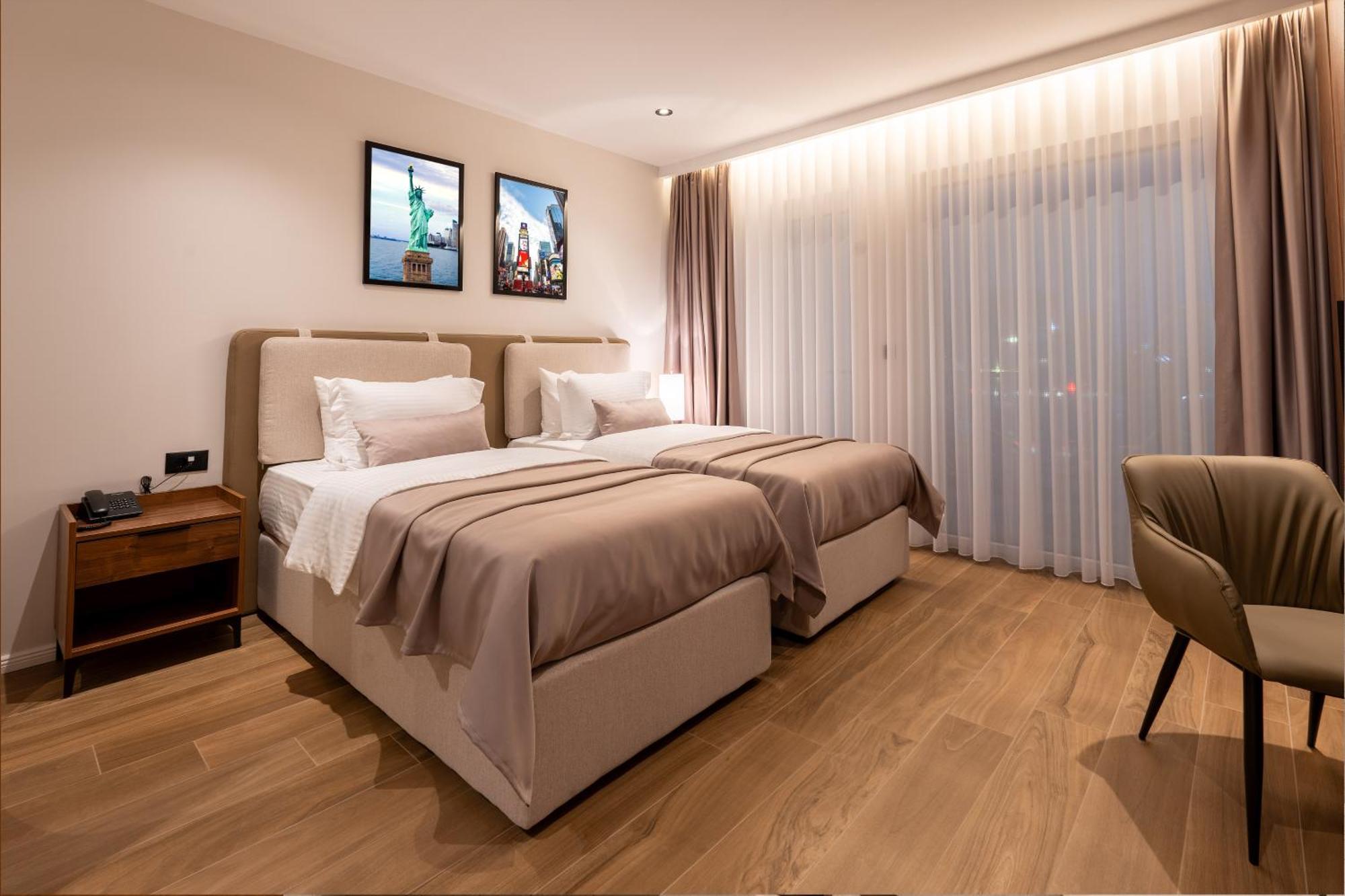 Ruby Hotel Prishtina Prishtine Bagian luar foto