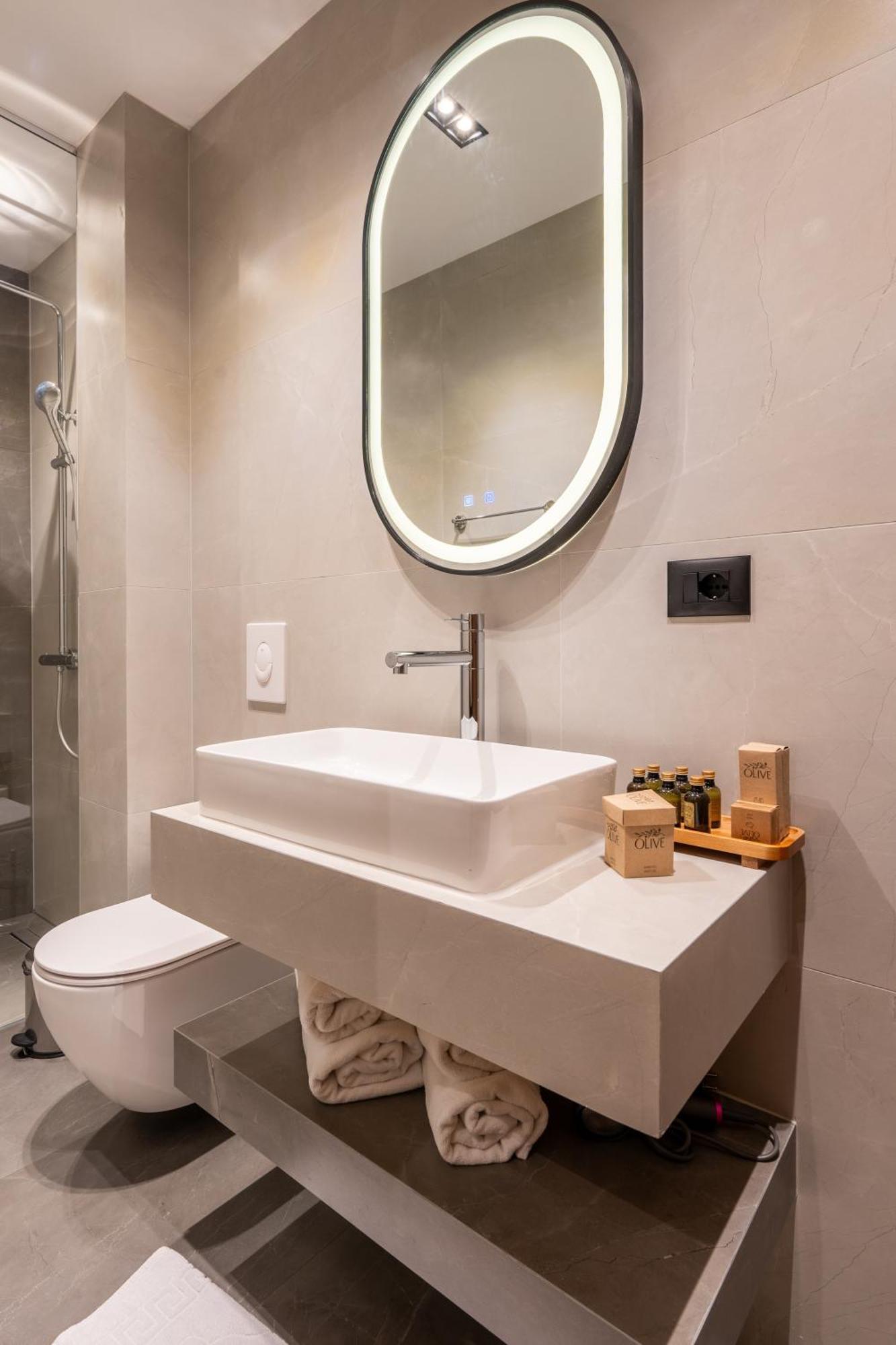 Ruby Hotel Prishtina Prishtine Bagian luar foto