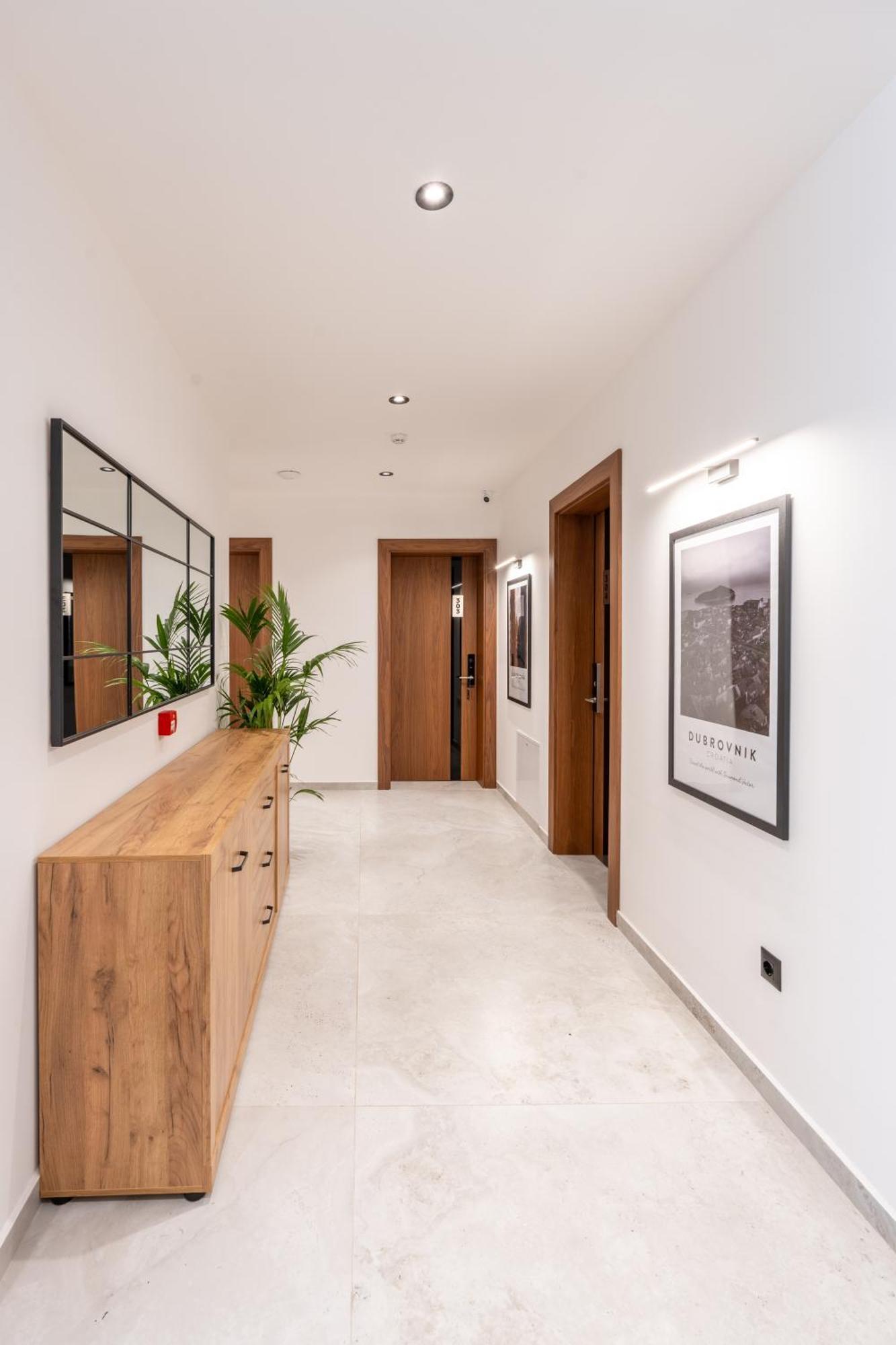 Ruby Hotel Prishtina Prishtine Bagian luar foto