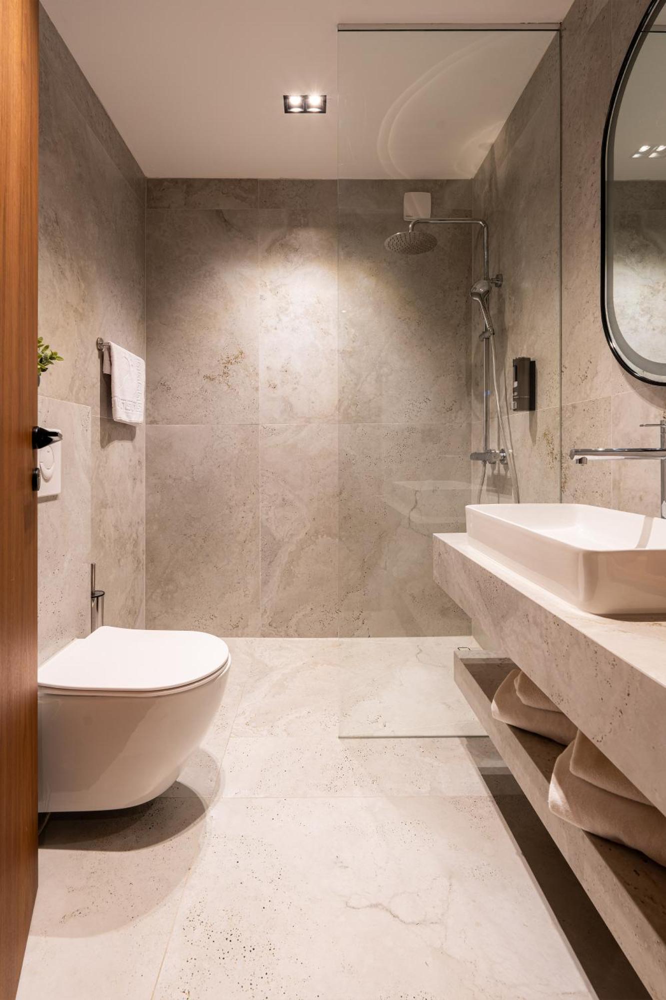 Ruby Hotel Prishtina Prishtine Bagian luar foto