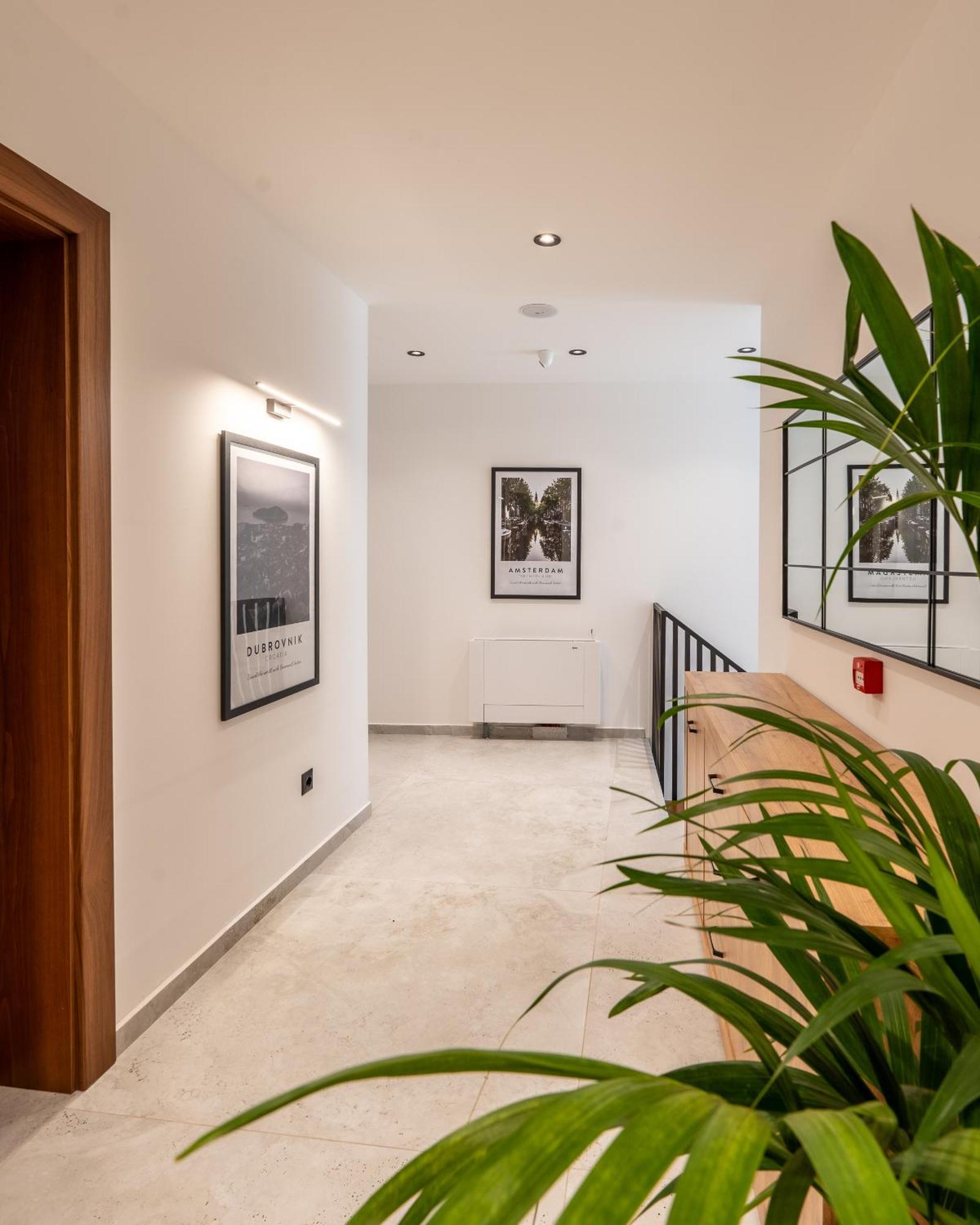 Ruby Hotel Prishtina Prishtine Bagian luar foto