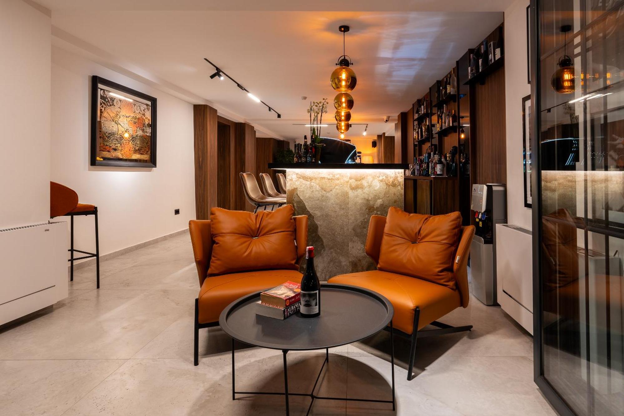Ruby Hotel Prishtina Prishtine Bagian luar foto