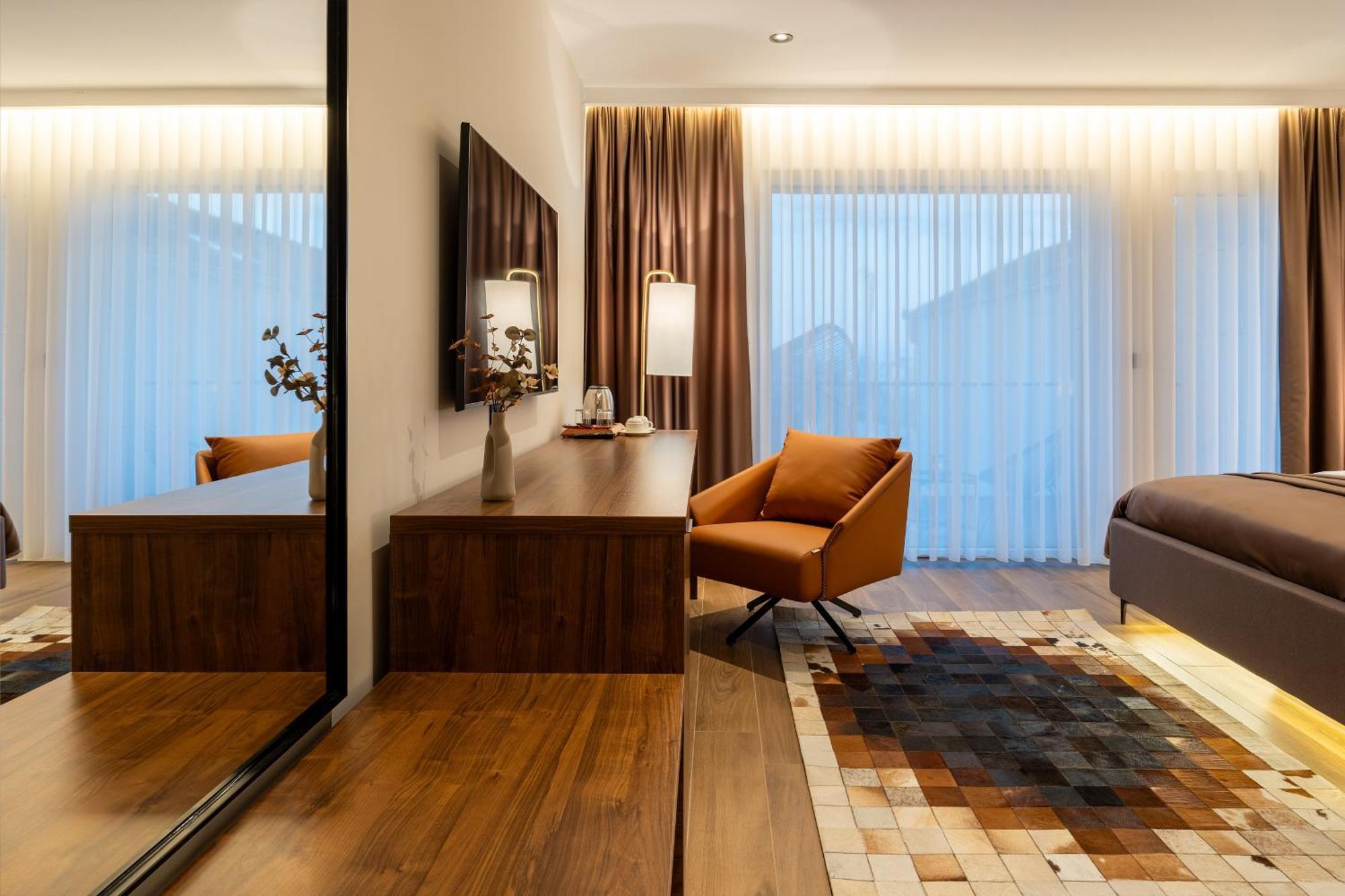 Ruby Hotel Prishtina Prishtine Bagian luar foto